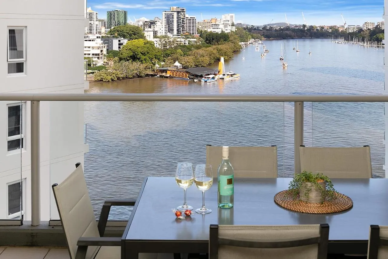 Amazing River View - 3 Bedroom Apartment - Brisbane Cbd - Netflix - Fast Wifi - Carpark Австралия